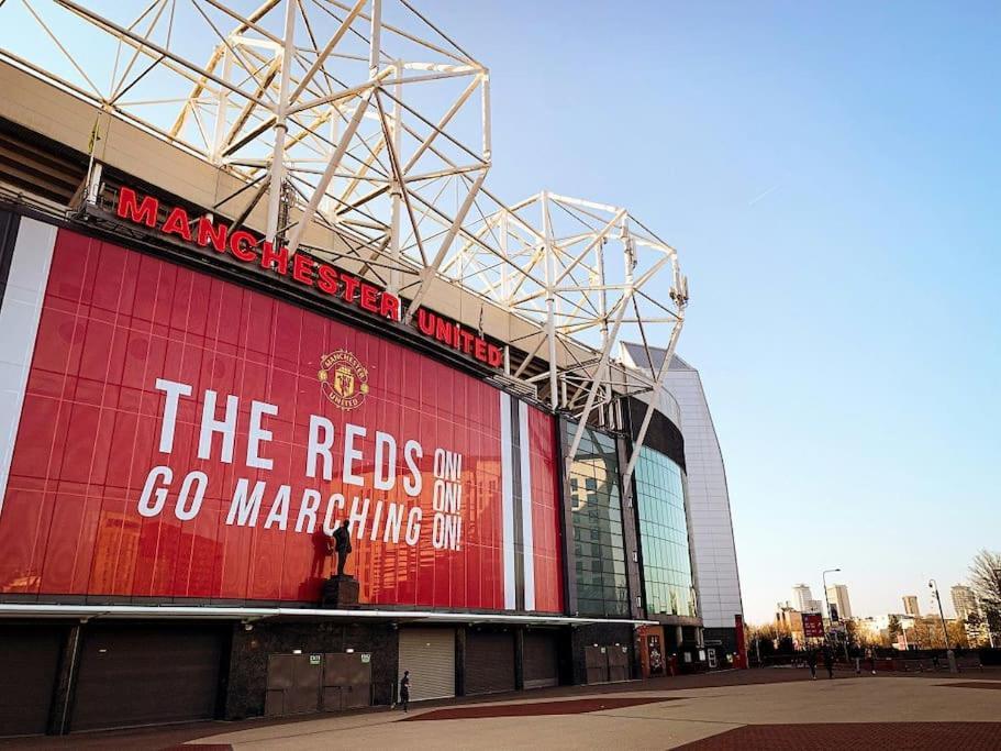 Modern Trafford 1Br Apartment-Free Parking-Cinema Room Manchester Kültér fotó
