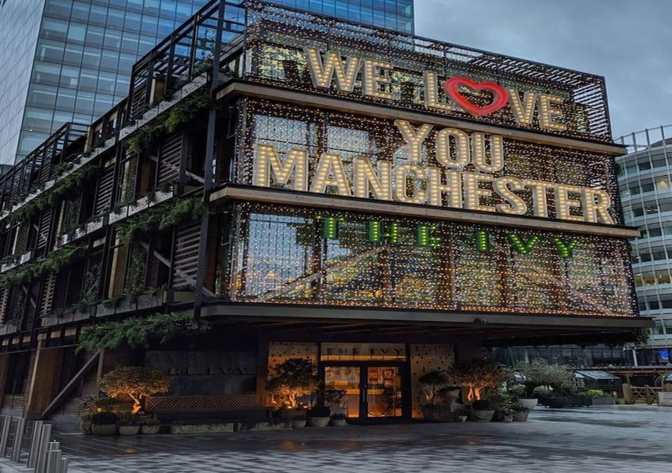 Modern Trafford 1Br Apartment-Free Parking-Cinema Room Manchester Kültér fotó