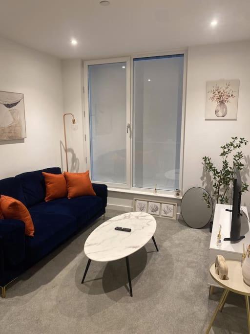 Modern Trafford 1Br Apartment-Free Parking-Cinema Room Manchester Kültér fotó